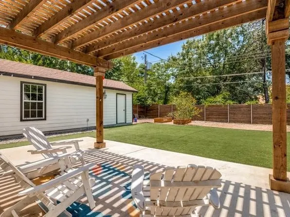 2744 Catherine St, Dallas, TX 75211