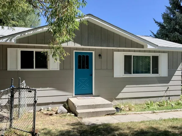 1355 Goodrich Dr, Lander, WY 82520