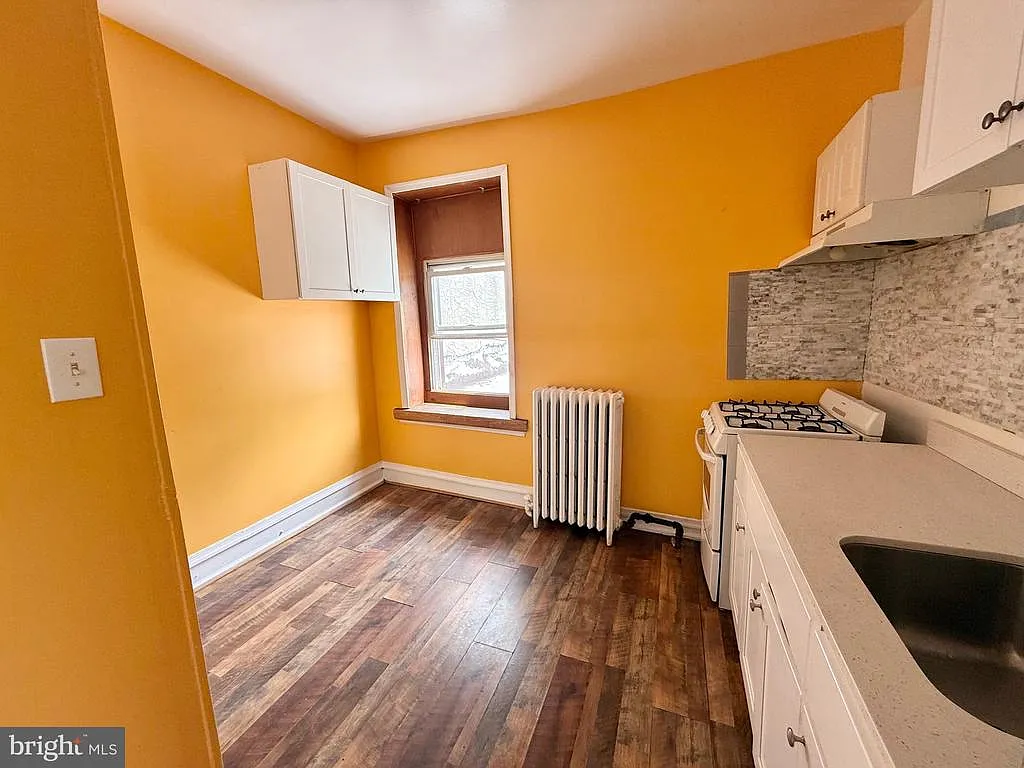 1 bed, 2682 sqft, $1,100 — Photo 4