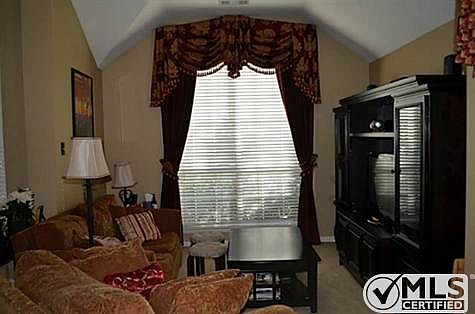 3rd image of 6811 Lagoon Dr