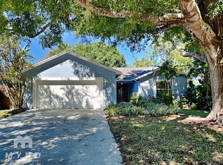 2125 Karen Dr, Lutz, FL 33558