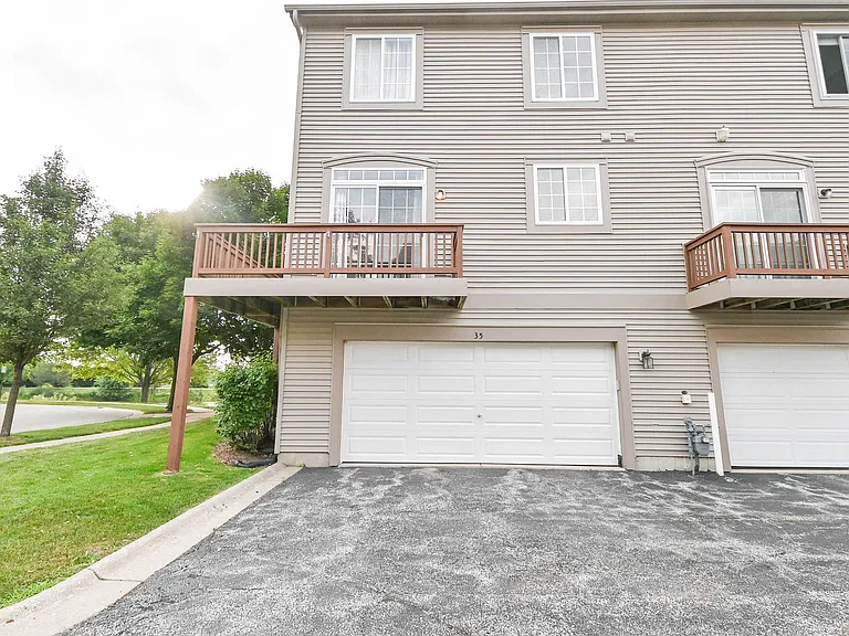 35 Thomas Ct — Photo 31