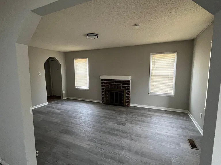 6148 Laura Ave — Photo 3