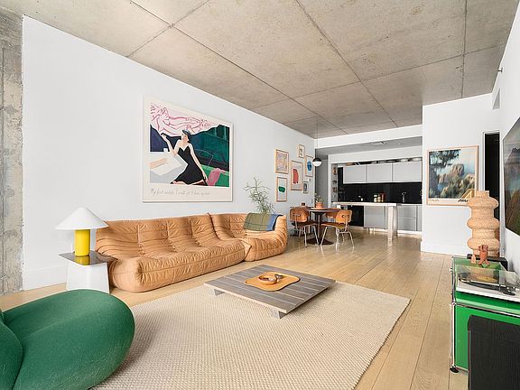 2nd image of 115 Norfolk St APT 202