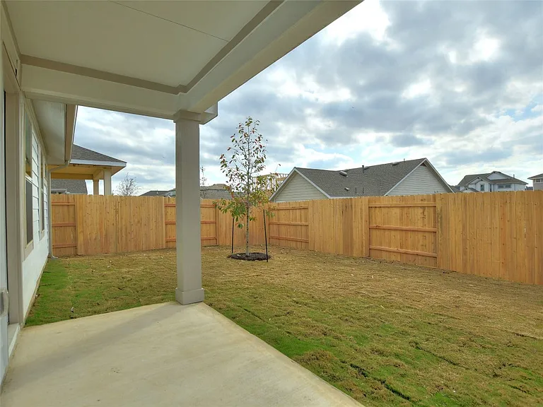 8205 Cottage Rose Dr — Photo 25