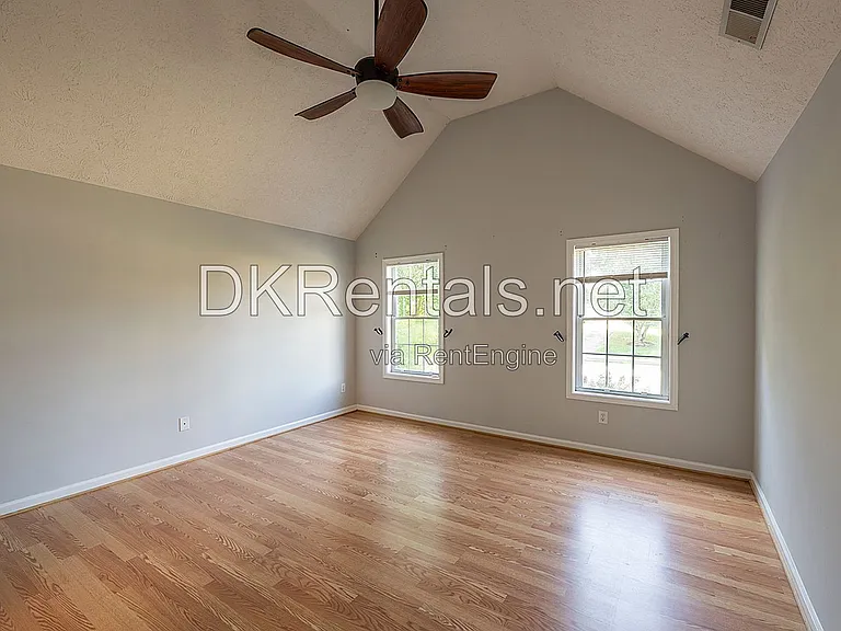 114 Eagle Glen Dr — Photo 9