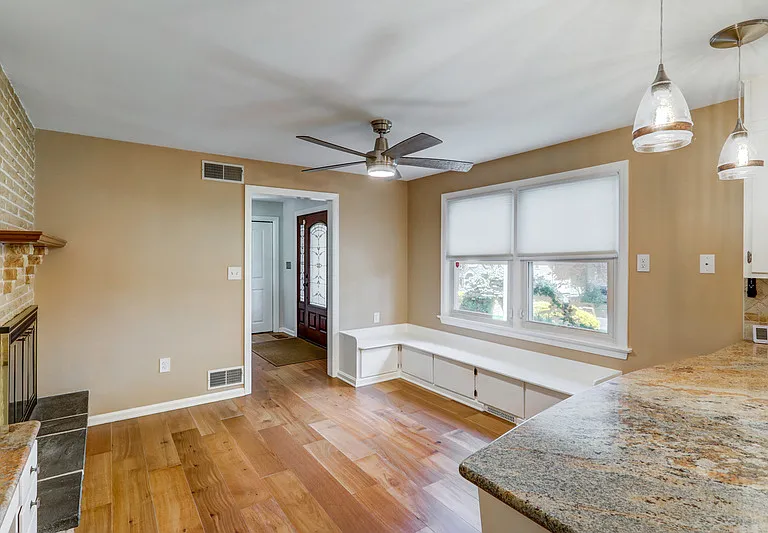 1827 Larchmont Ln — Photo 20