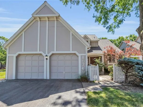 8074 Monrovia St, Lenexa, KS 66215