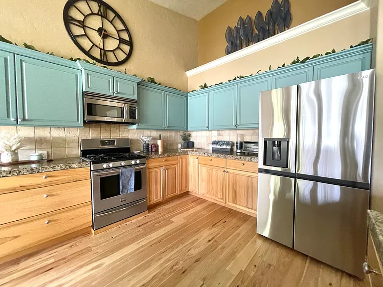 10508 Alpine St — Photo 7