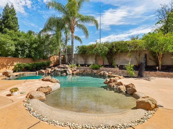 2814 Barret Dr, Roseville, CA 95661