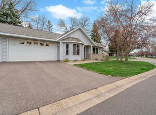 691 Belland Ave, Vadnais Heights, MN 55127