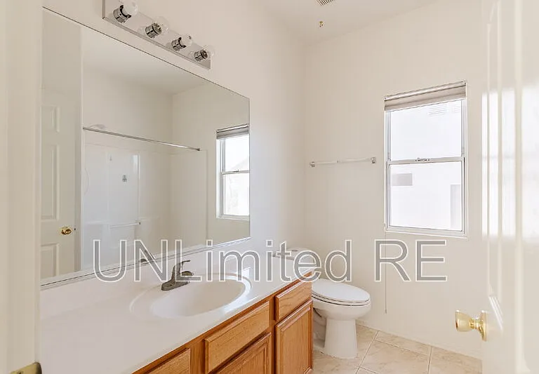 1865 W Wagon Wheel Rd — Photo 21