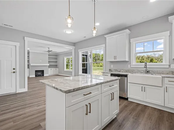 5900 Burton Station Rd, Virginia Beach, VA 23455