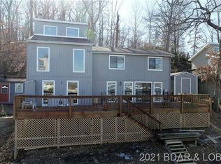 300 Pawnee Rd, Lake Ozark, MO 65049