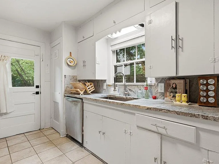 5206 Duval St — Photo 24