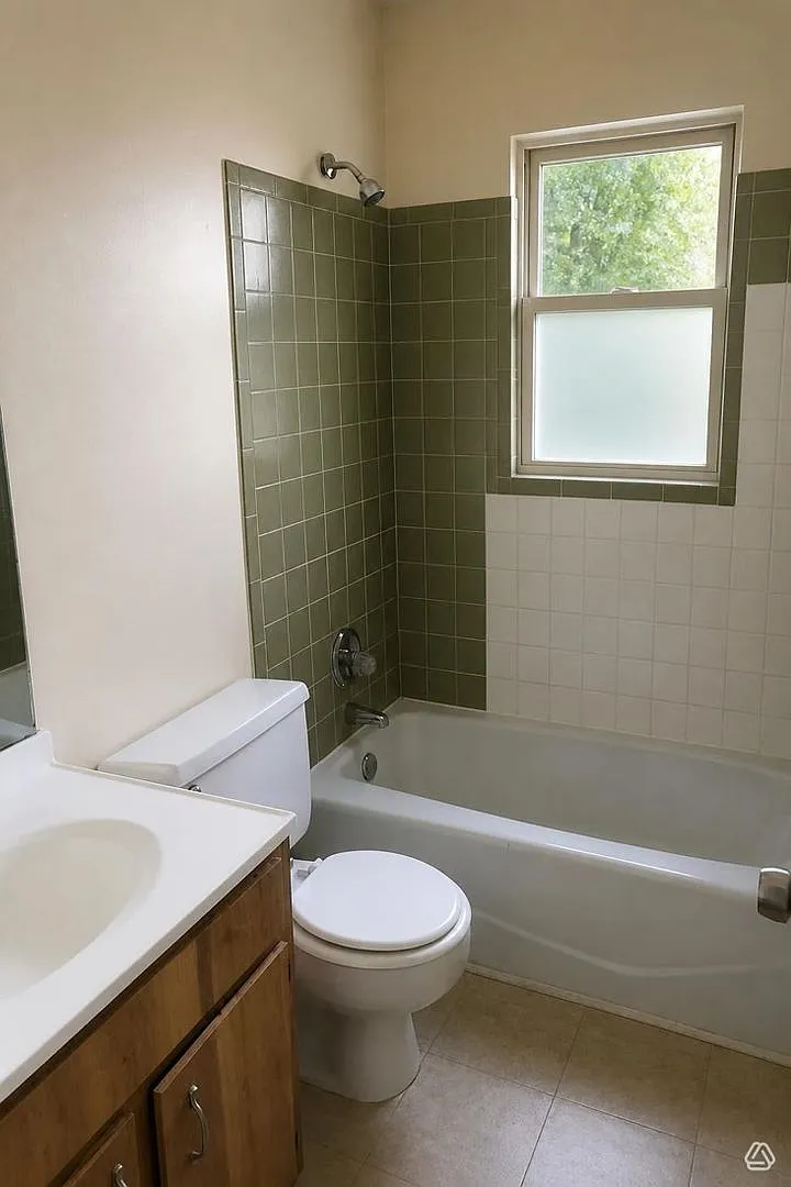 4001 SE 20th Court — Photo 3