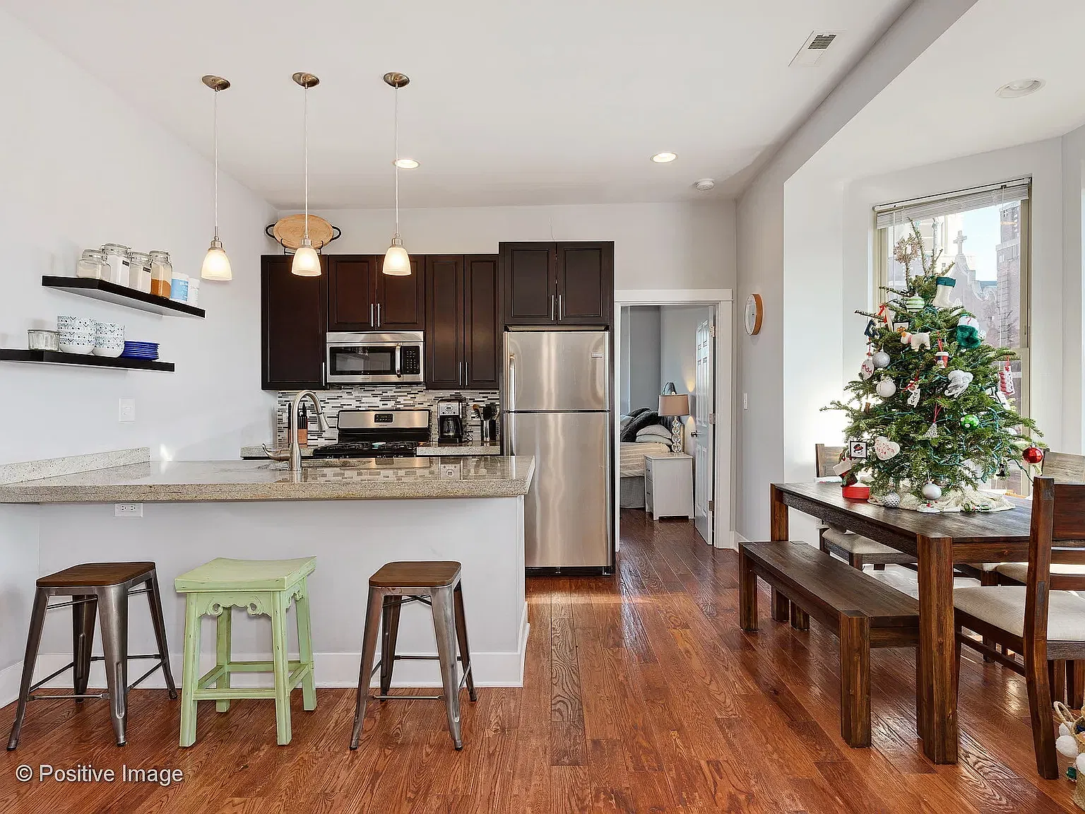 2 bed, 1100 sqft, $2,925 — Photo 4