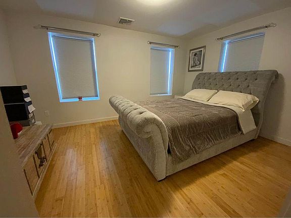 4th image of 1261 N Main St #1