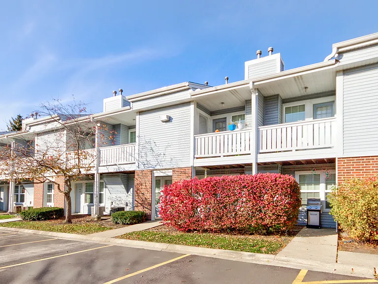 Waterford Greens Apartments and Townhomes — Photo 33