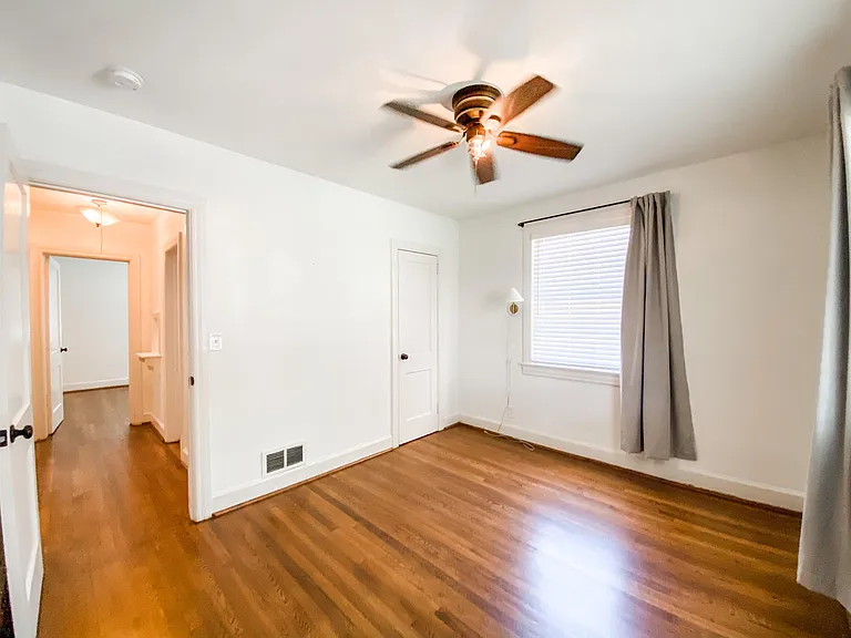 218 Malaga Ave — Photo 16