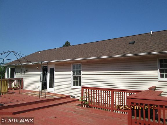 Exterior (Rear)