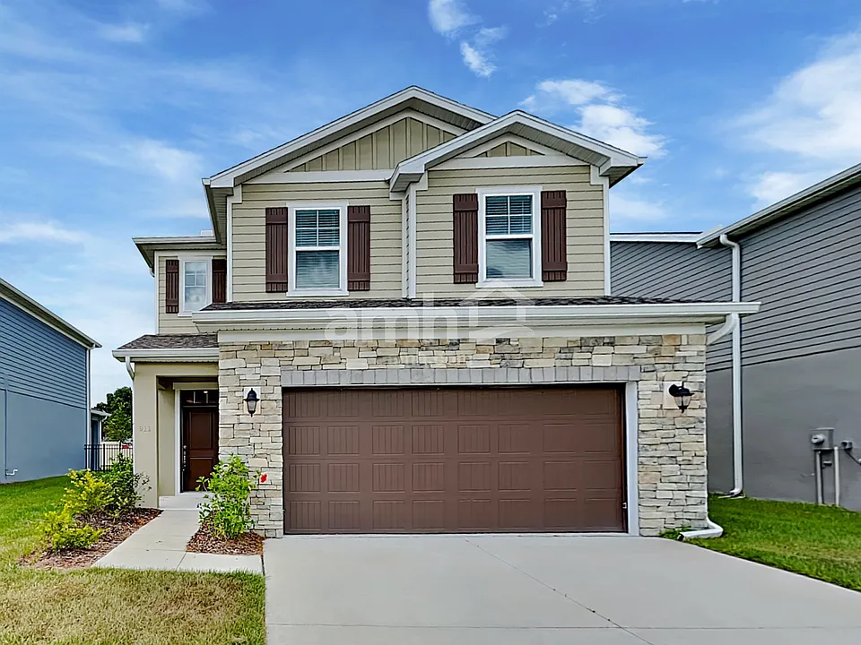911 Walden Pond Dr