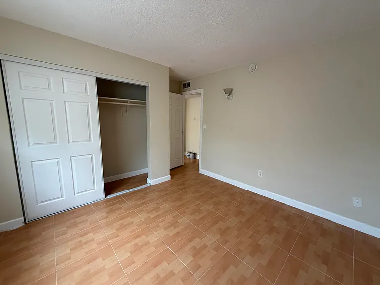 3660 SW 60th Ave #2 — Photo 12