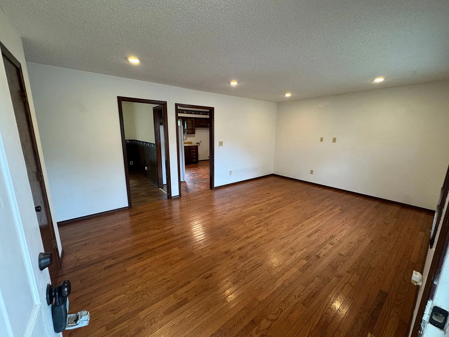 Leasing — Photo 3
