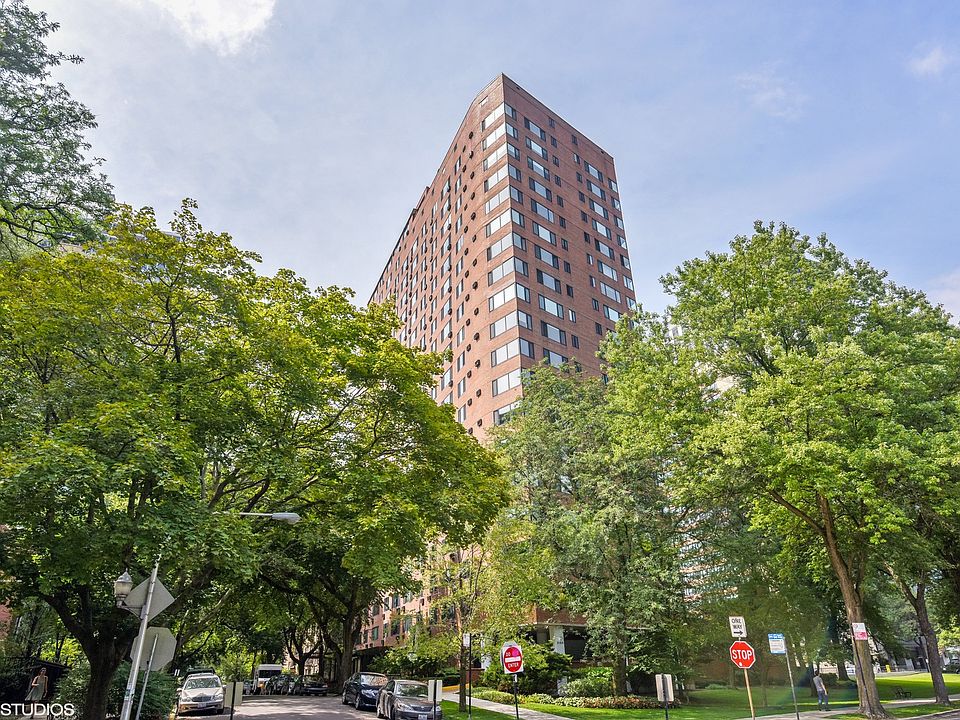 1st image of 3100 N Lake Shore Dr APT 1608