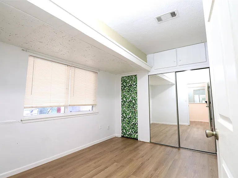 3210 Cloverdale St — Photo 30