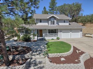 40392 Bollinger Pl, Oakhurst, CA 93644
