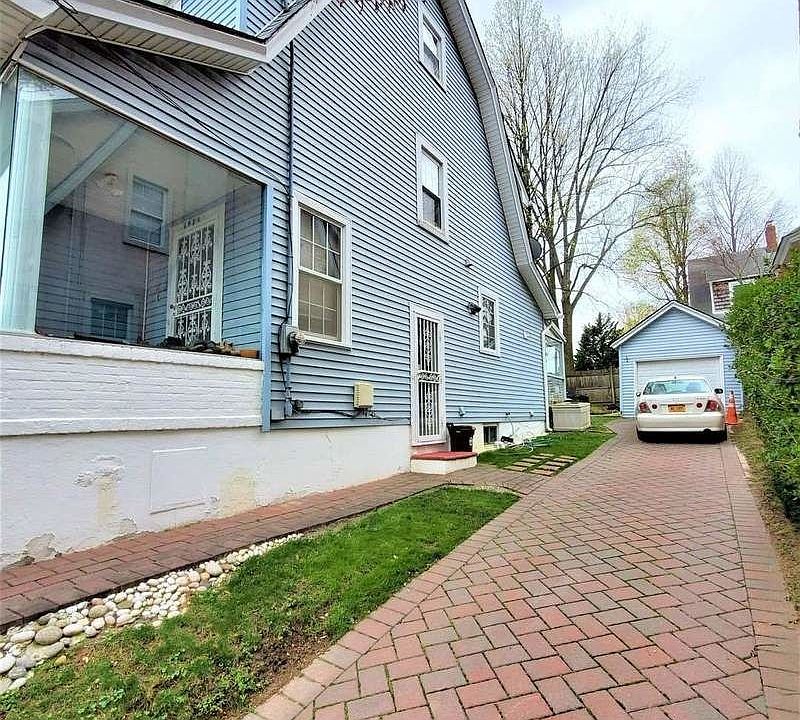 2nd image of 4026 221st St