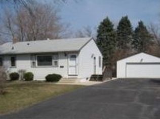 1515 Sandhurst Ave E, Maplewood, MN 55109