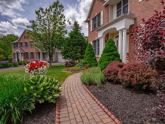 4th image of 10 Wallbrook Ct