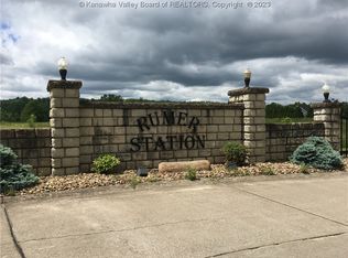 575 Rumer Sta, Red House, WV 25168