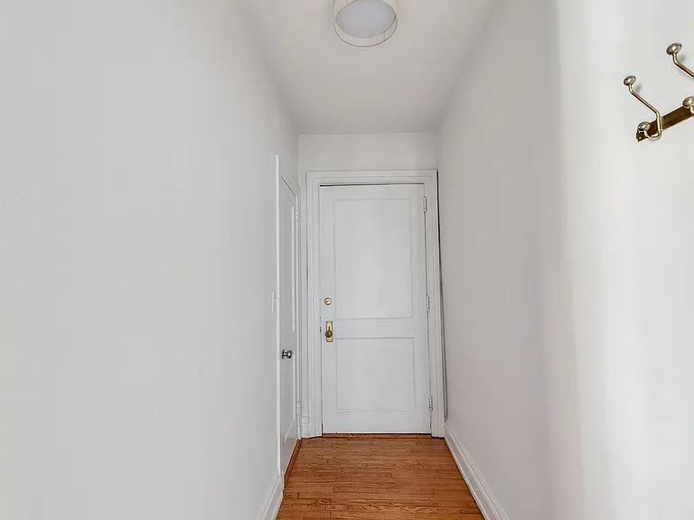 10 Montgomery — Photo 67