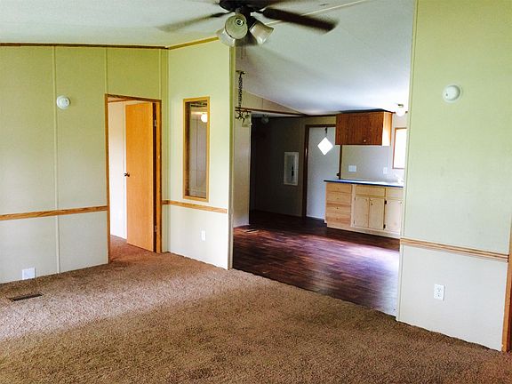 Living Room/Kitchen Entry-Newly remodeled, with new paint, c