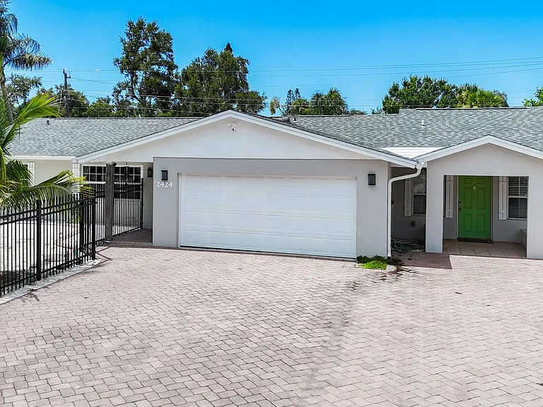 2424 Whippoorwill Cir #2 — Photo 28