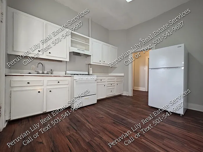 305 E 7th St #2 — Photo 9