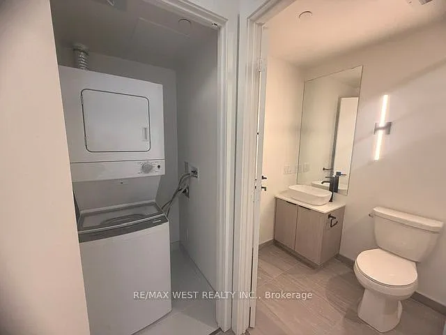 1185 Dupont St #2103 — Photo 8