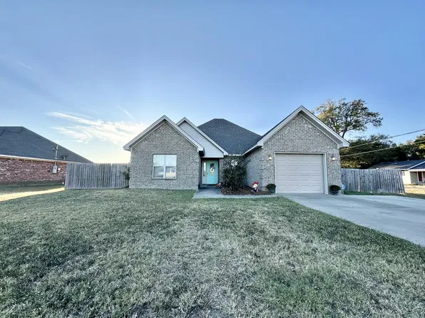 700 Memorial Dr, Cleveland, MS 38732