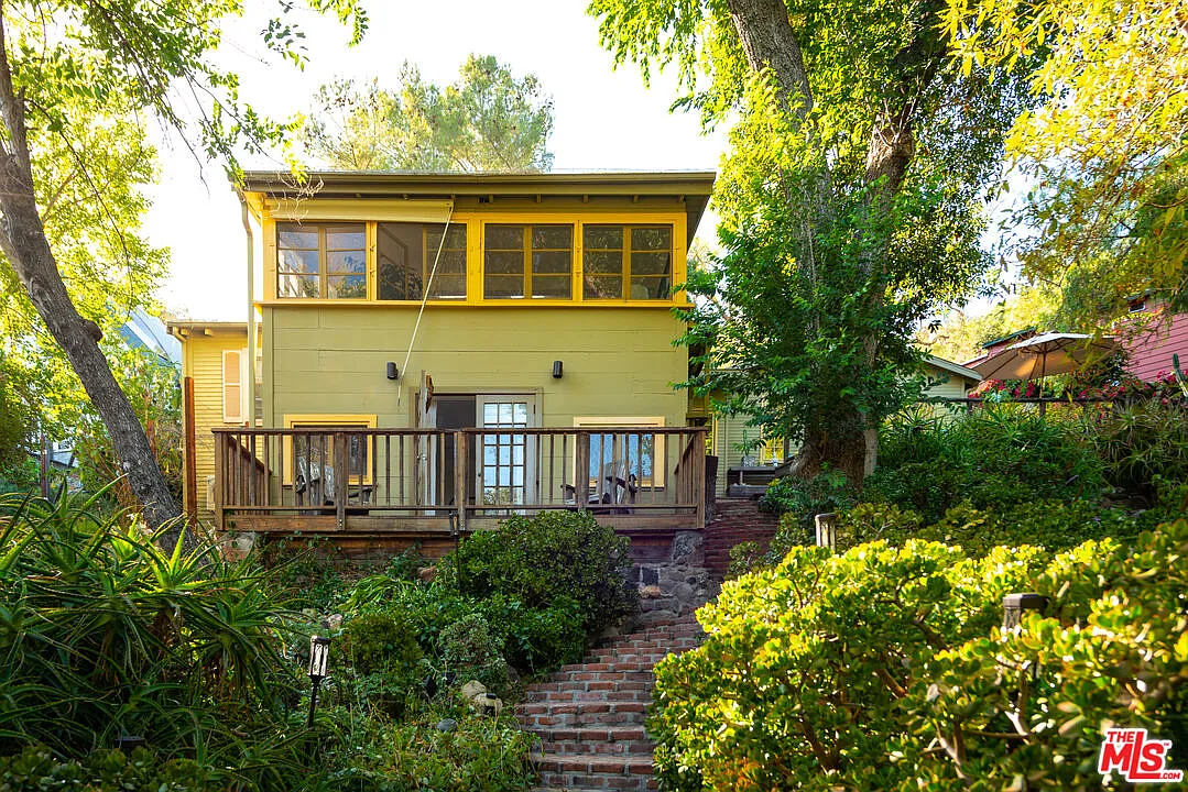 3 bed, 2.0 bath, 1740 sqft, $10,000 — Photo 1