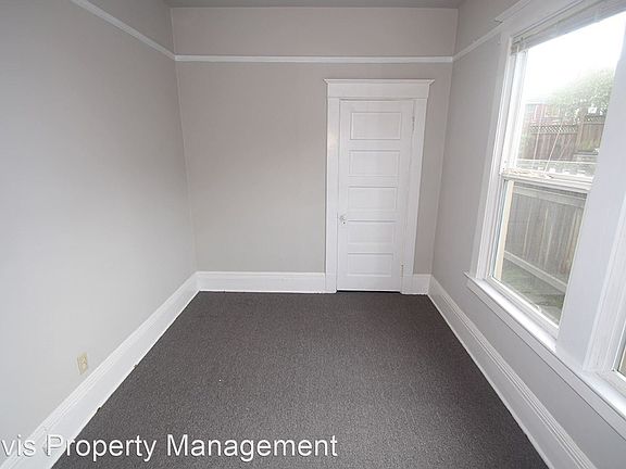 5th image of 1915 E Cherry St #D