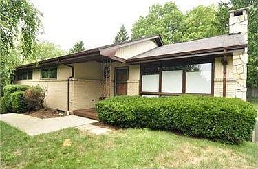 1st image of 907 Orchard Park Dr