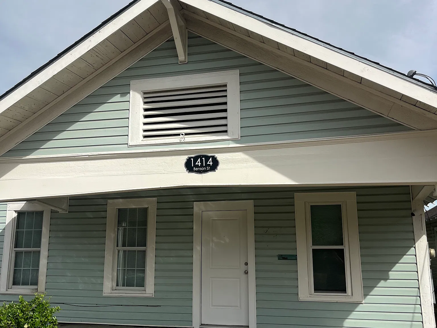 2 bed, 1218 sqft, $1,600 — Photo 2