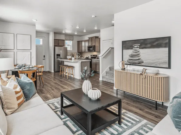 1350 S Chester St Unit B, Denver, CO 80247