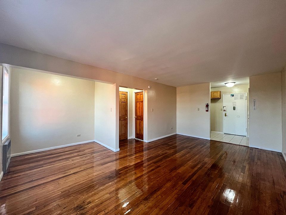 2nd image of 14065 Beech Ave #11