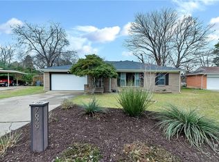 7629 Bearden Ln, Dallas, TX 75227