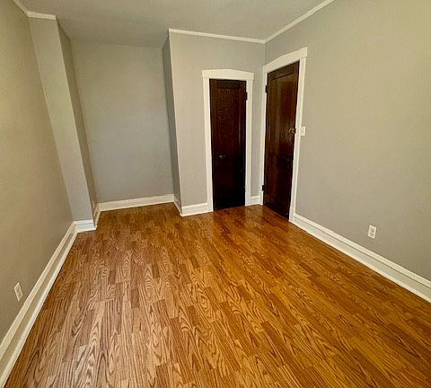 5th image of 3841 N Sacramento Ave #1