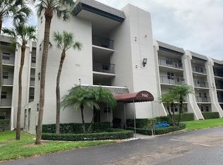 9460 Poinciana Place #203, Davie, FL 33324